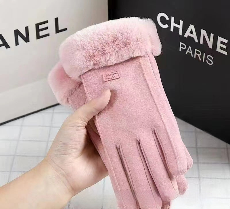 Cozy Velvet Gloves For Women